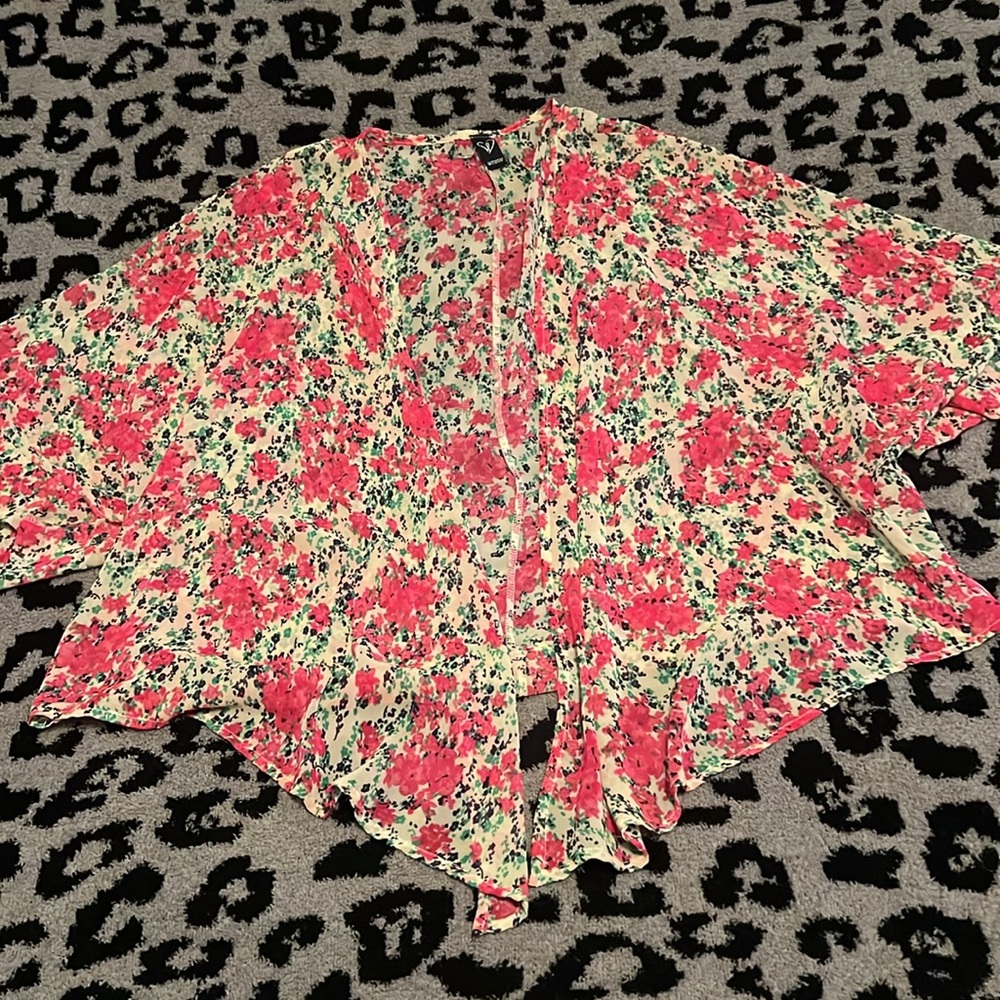 Windsor floral kimono